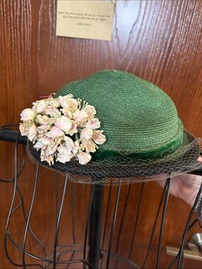 Vintage Green Ladies Cocktail Hat with Pink Floral Accent